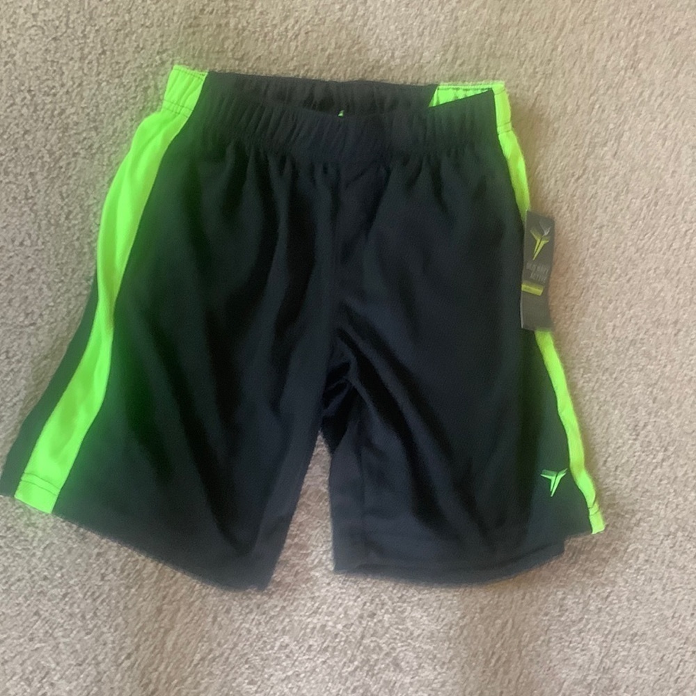 Shorts nwt